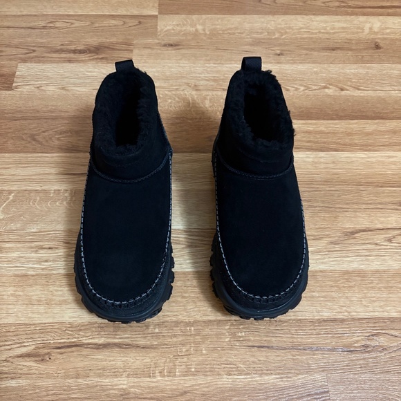 UGG Women’s Venture Daze Ultra Mini boots - Picture 3 of 12